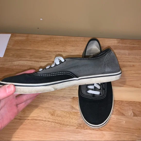 Vans Grey and Black Lace Classics Mens Size 7 - Picture 3 of 7